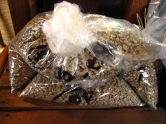 ����D �̔��p��