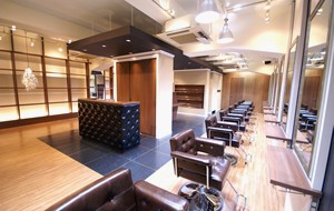 �F�J ���e�� BE AREA 1F�̊O��