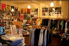 �F�J�@�C���f�B�[�Y�b�c���X�@�����^�����R�[�h�X�g�A�@